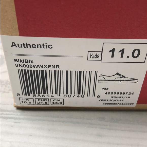 Vans shoes kids size 11 - Picture 7 of 7